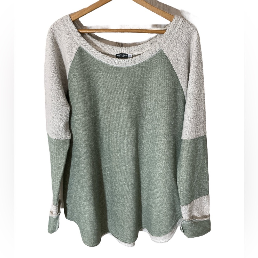G6- Earthbound Trading Co - Size XXL - Lightweight Sweater